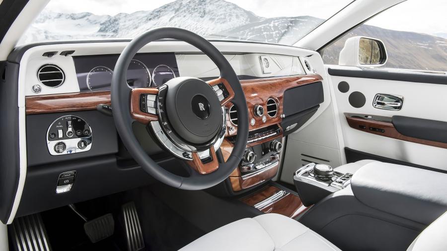 Торпедо Rolls-Royce Phantom 2017 года  (WW) (фото 25 из 75)